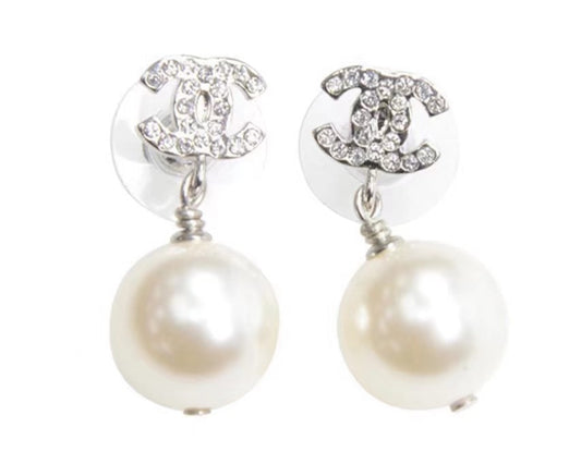 Mini Crystal Pearl CC Drop Earrings Silver Pearly White